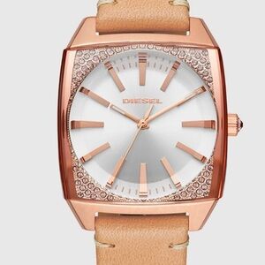 NWOT Diesel “Becky” rose gold women’s watch 32mm square face